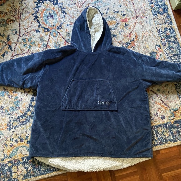 THE COMFY Oversized Microfiber & Sherpa Wearable Blanket, Seen On Shark Tank - Picture 4 of 6